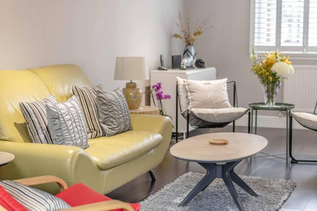 Central Windsor, 5 Mins To Legoland, Driveway Ngoại thất bức ảnh